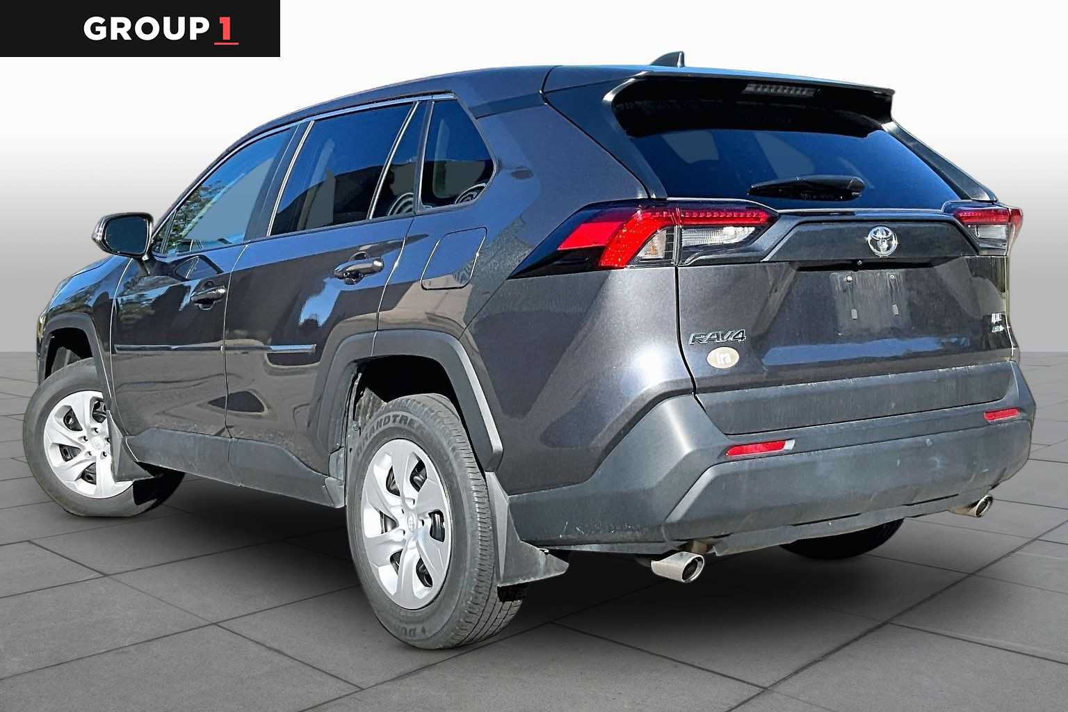 Used 2025 Toyota RAV4 LE AWD/4WD image 12