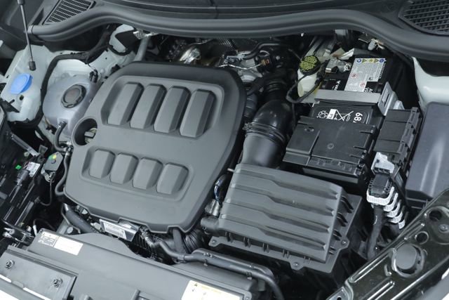 New 2026 Volkswagen Tiguan SEL R-Line image 9