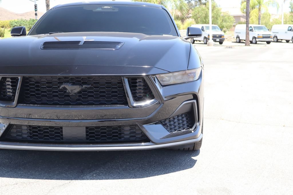 Used 2025 Ford Mustang GT w/ Mustang Nite Pony Package RWD image 8