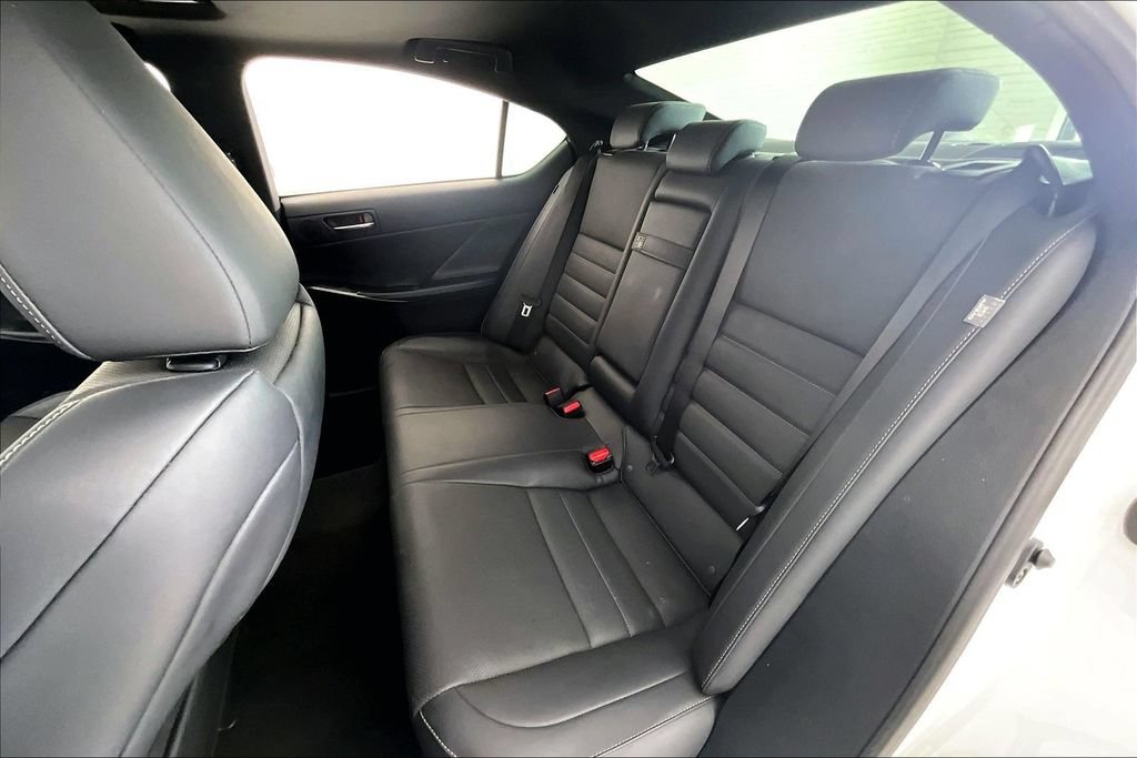 Used 2025 Lexus IS 500 w/ Accessory Package RWD image 34