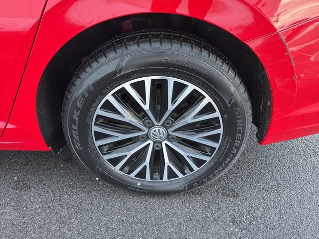 Certified 2019 Volkswagen Jetta SE image 31