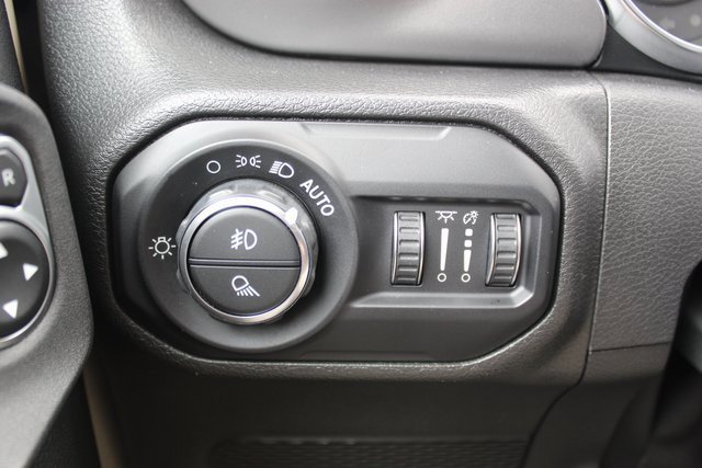 Used 2022 Jeep Gladiator Sport image 14