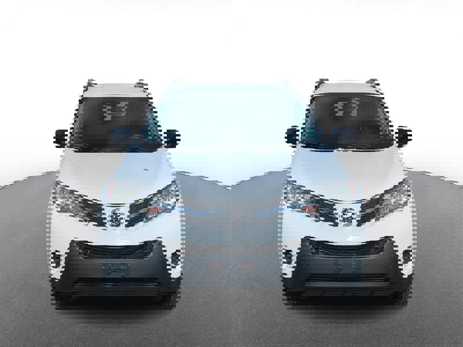 Used 2015 Toyota RAV4 LE image 3