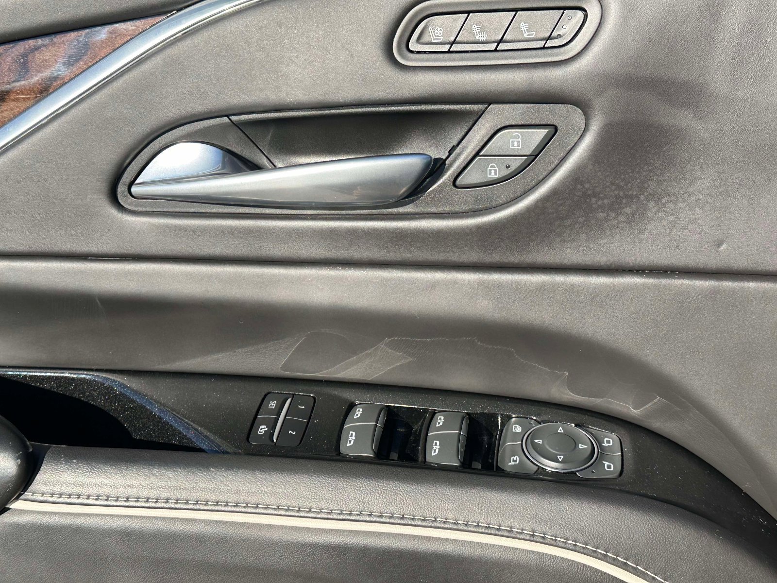 Certified 2022 Cadillac Escalade Premium Luxury Platinum image 22