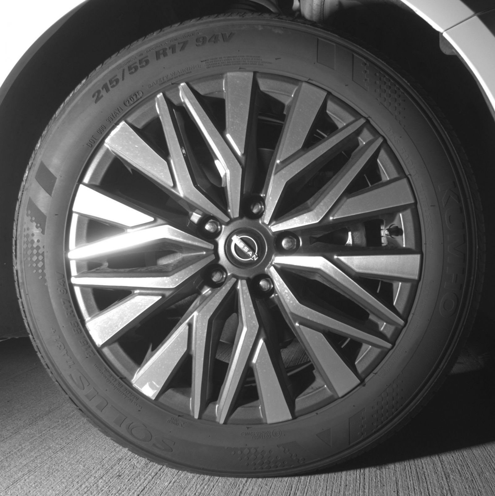 Used 2025 Nissan Altima 2.5 SV FWD image 21