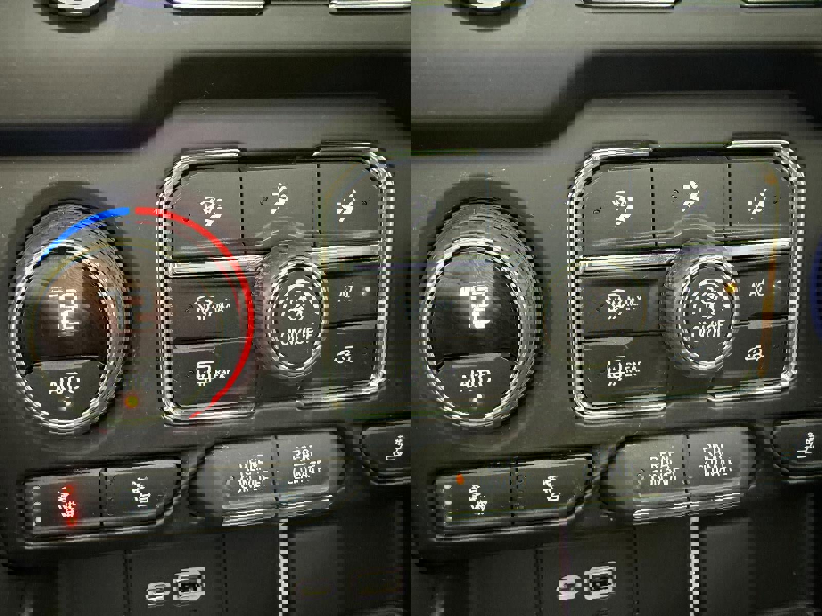 Used 2022 Chevrolet Tahoe RST w/ Luxury Package image 35