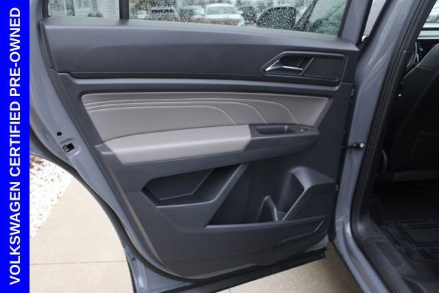 Used 2022 Volkswagen Atlas Cross Sport SE w/ Panoramic Sunroof Package image 27