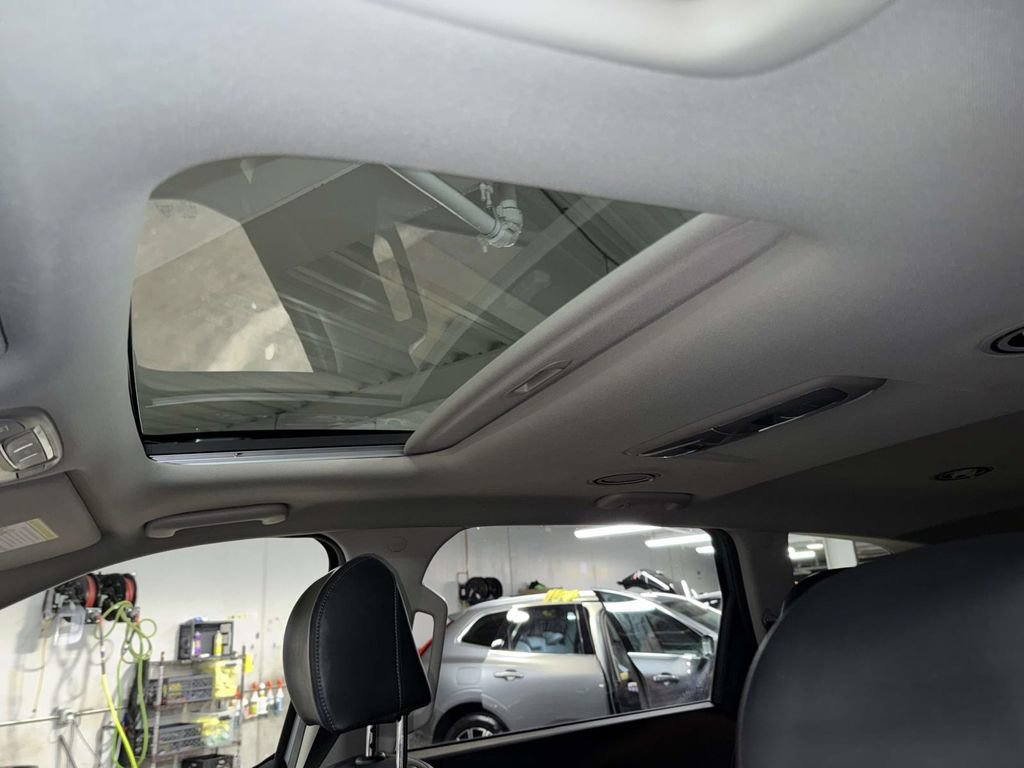 Used 2022 Kia Telluride S image 21