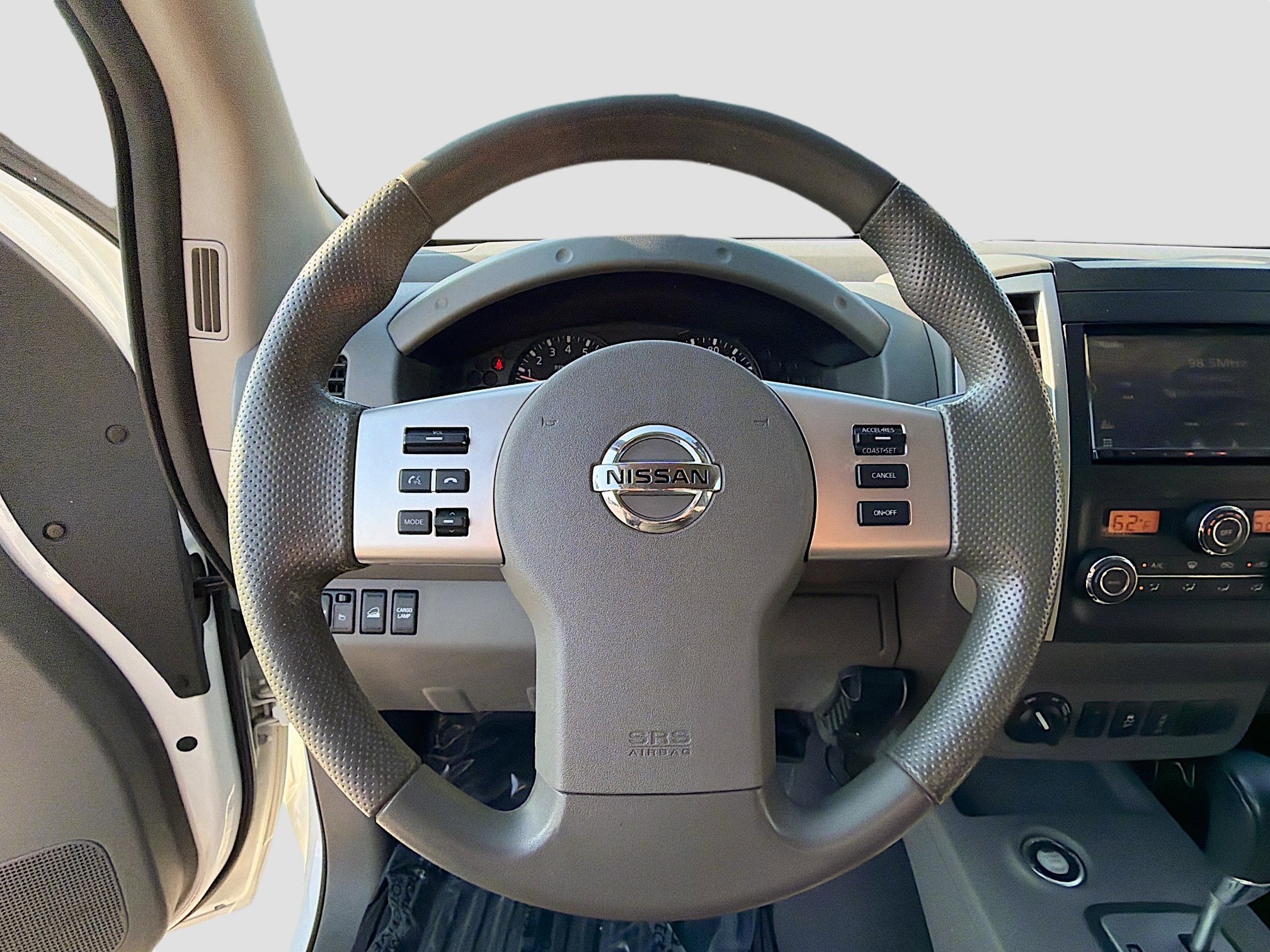 Used 2020 Nissan Frontier SV image 31
