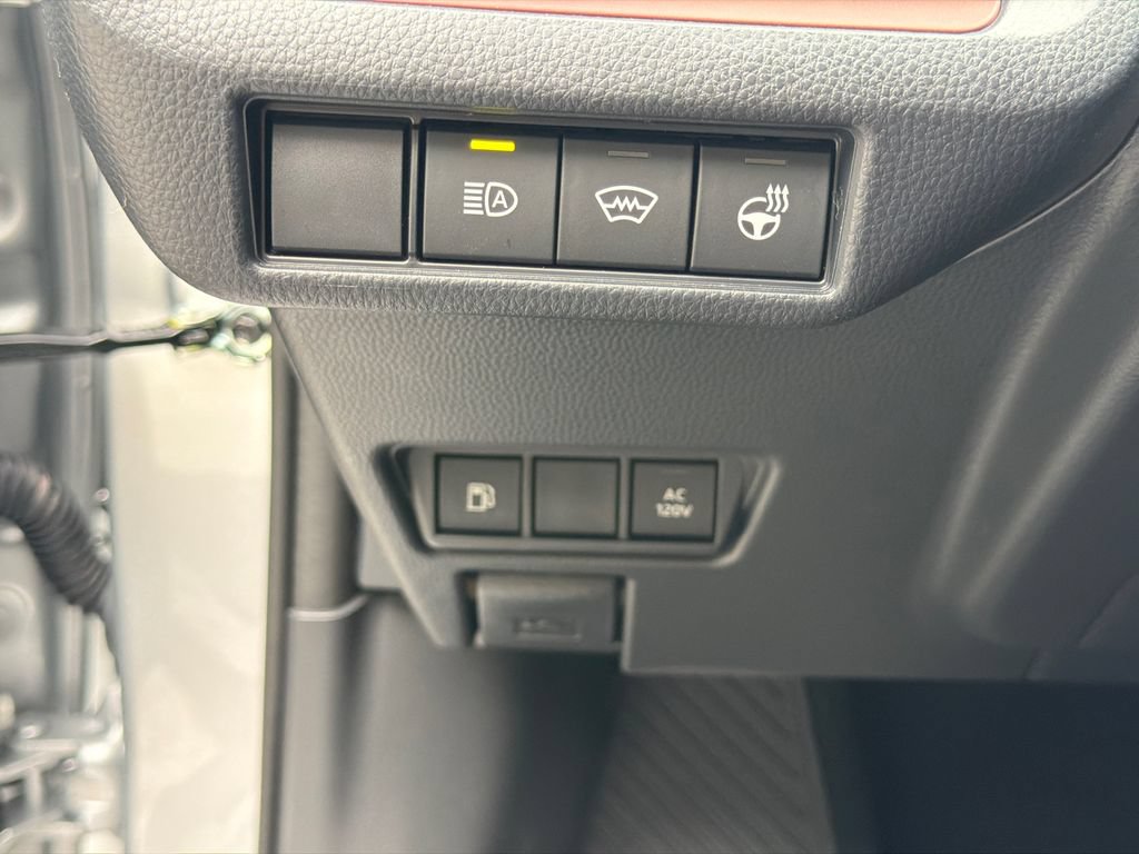 New 2026 Toyota Prius Plug-In Hybrid FWD image 32