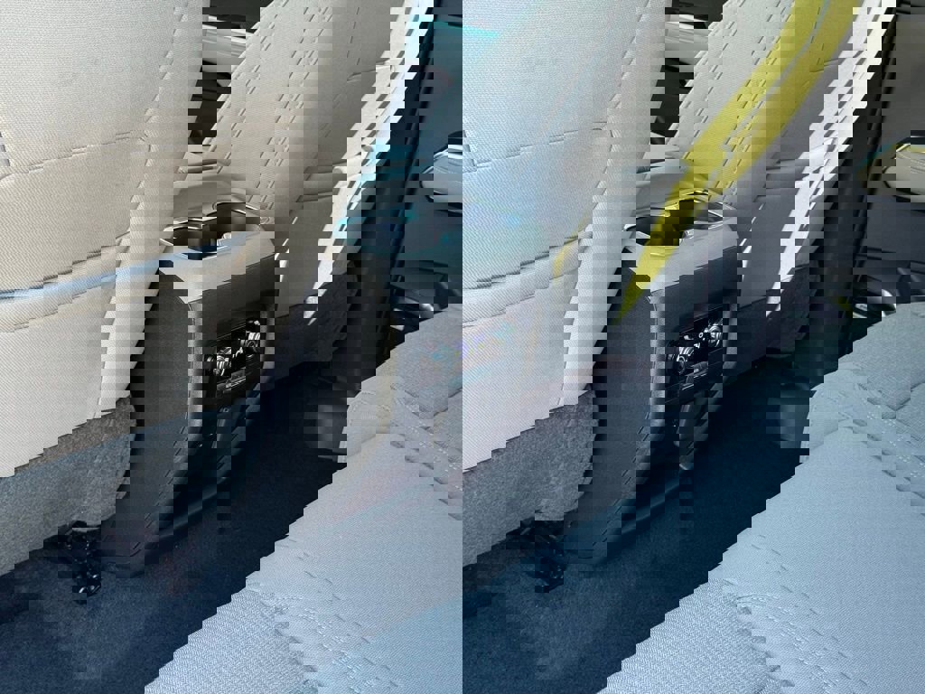 New 2026 GMC Acadia Elevation image 23