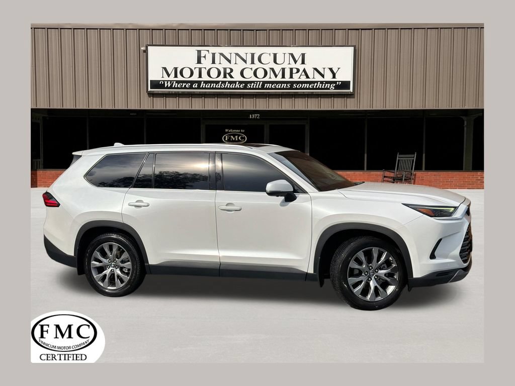 Used 2024 Toyota Grand Highlander FWD image 1