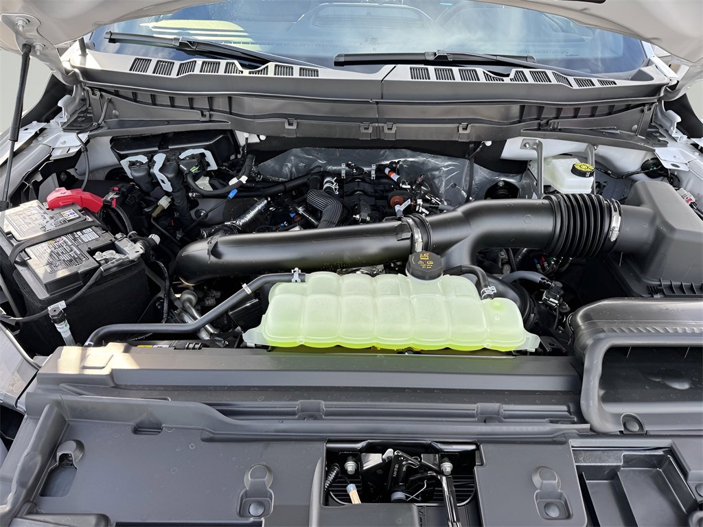 New 2025 Ford F150 Platinum w/ FX4 Off-Road Package image 9