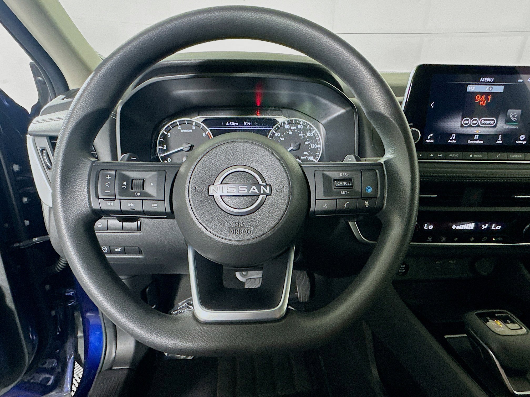 Used 2024 Nissan Rogue SV FWD image 15