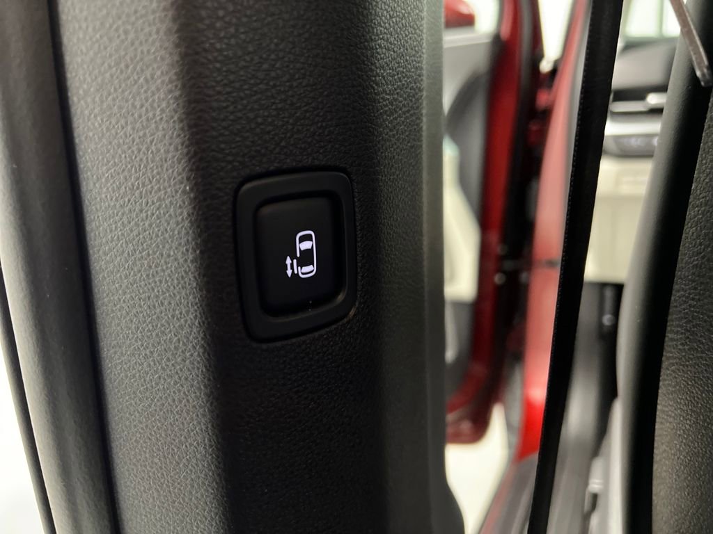 Used 2024 Kia Carnival LX image 15