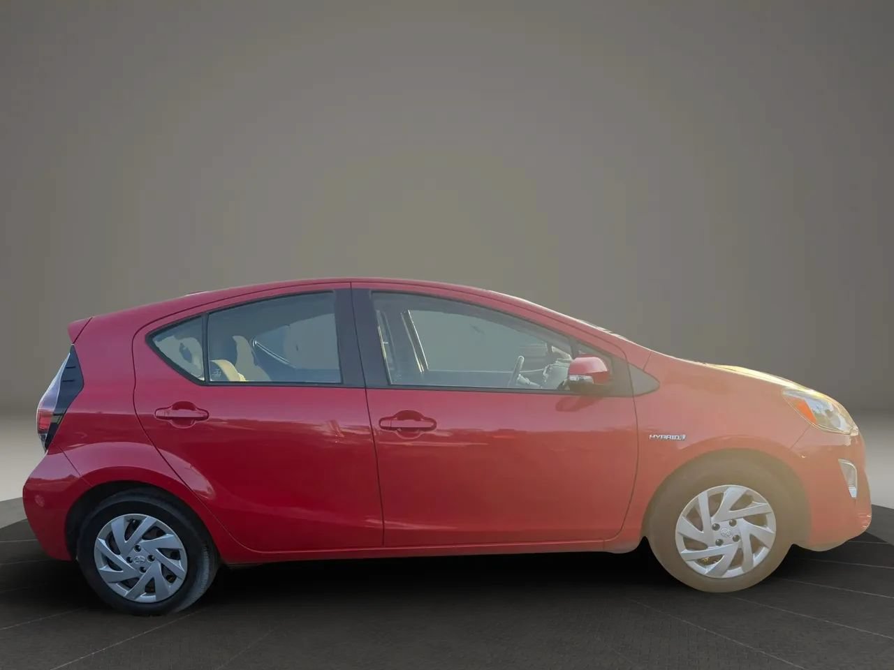 Used 2015 Toyota Prius C One FWD image 4