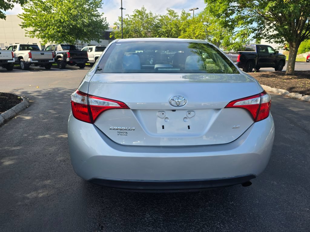 Used 2015 Toyota Corolla LE FWD image 6