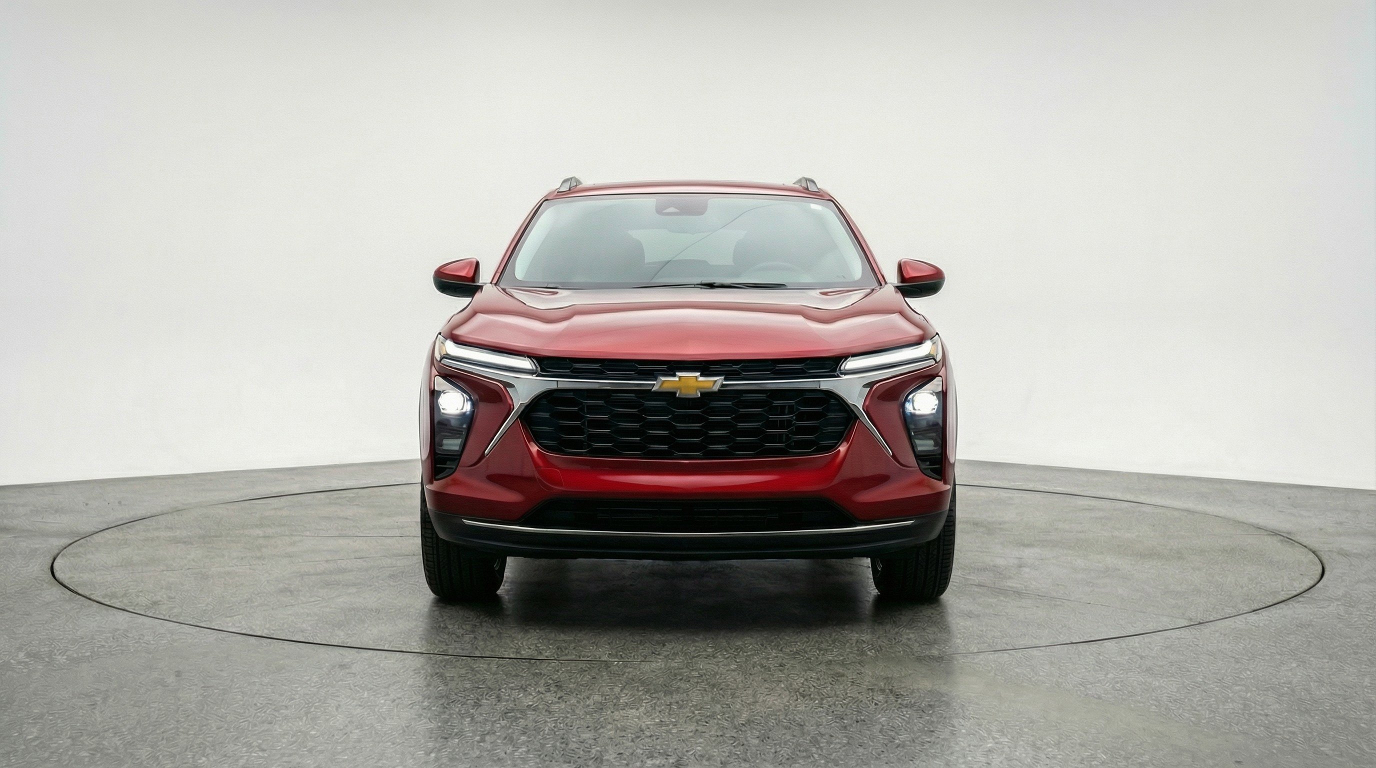 Used 2025 Chevrolet Trax LT image 2