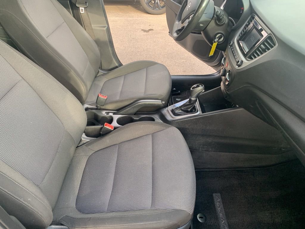 Used 2021 Hyundai Accent SE image 14