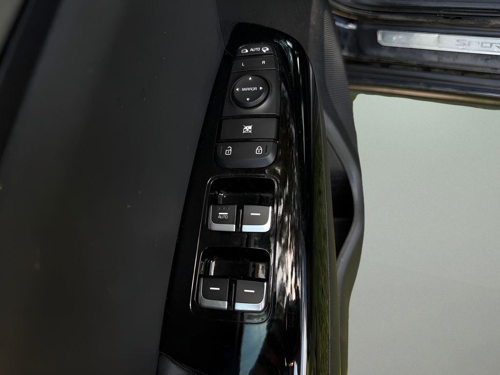 Used 2021 Kia Sportage S w/ S AWD Premium Package image 13