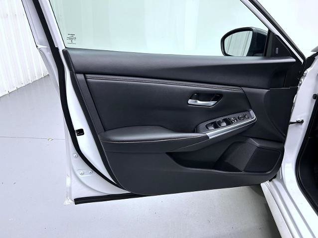 Certified 2023 Nissan Sentra SR w/ Midnight Edition Package FWD image 9