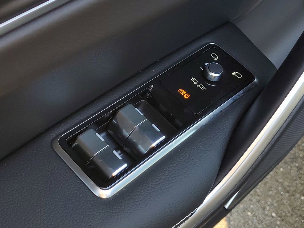 New 2026 Jaguar F-PACE R-Dynamic S image 12