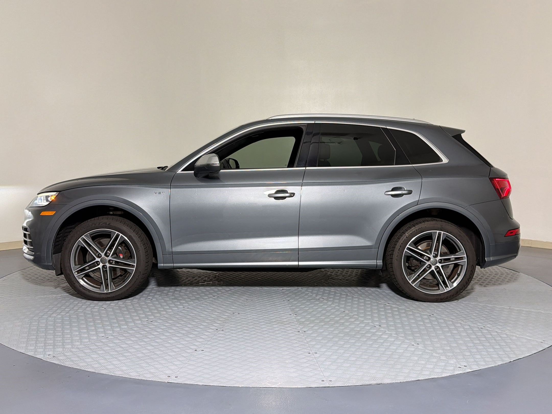 Used 2018 Audi SQ5 Prestige w/ Prestige Package AWD/4WD image 16