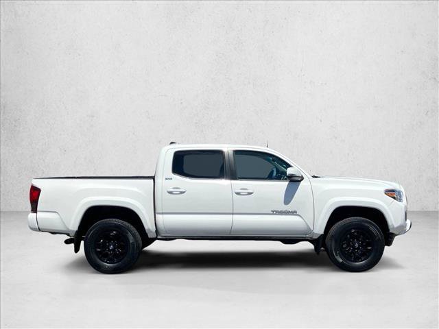 Used 2022 Toyota Tacoma SR5 w/ Technology Package AWD/4WD image 4