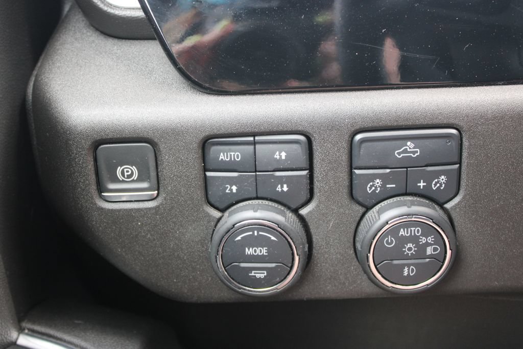 Used 2024 Chevrolet Silverado 1500 RST w/ Protection Package AWD/4WD image 41
