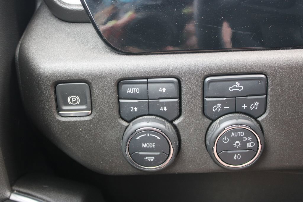 Used 2024 Chevrolet Silverado 1500 RST w/ Protection Package AWD/4WD image 41