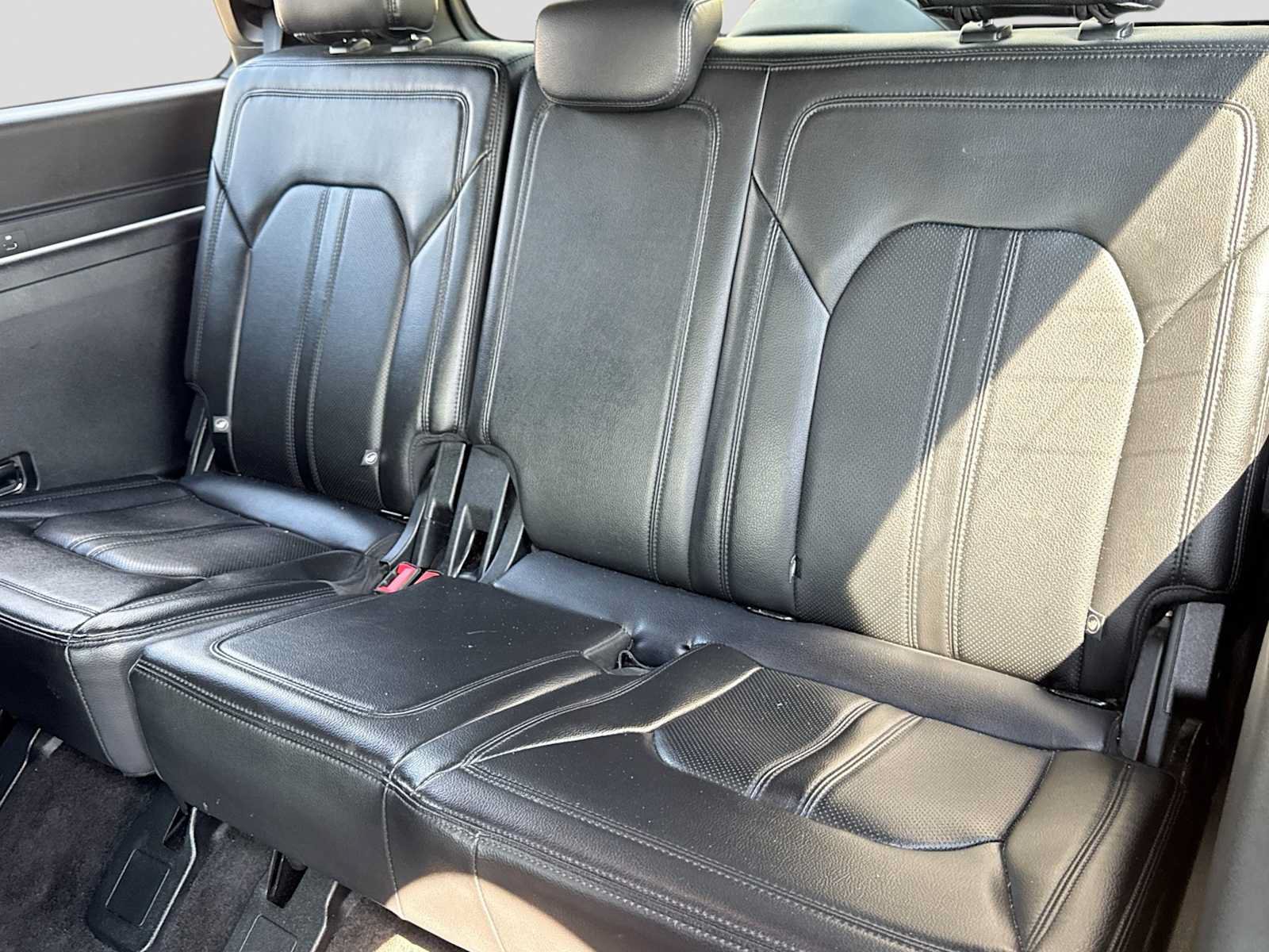 Used 2018 Ford Expedition Limited AWD/4WD image 21