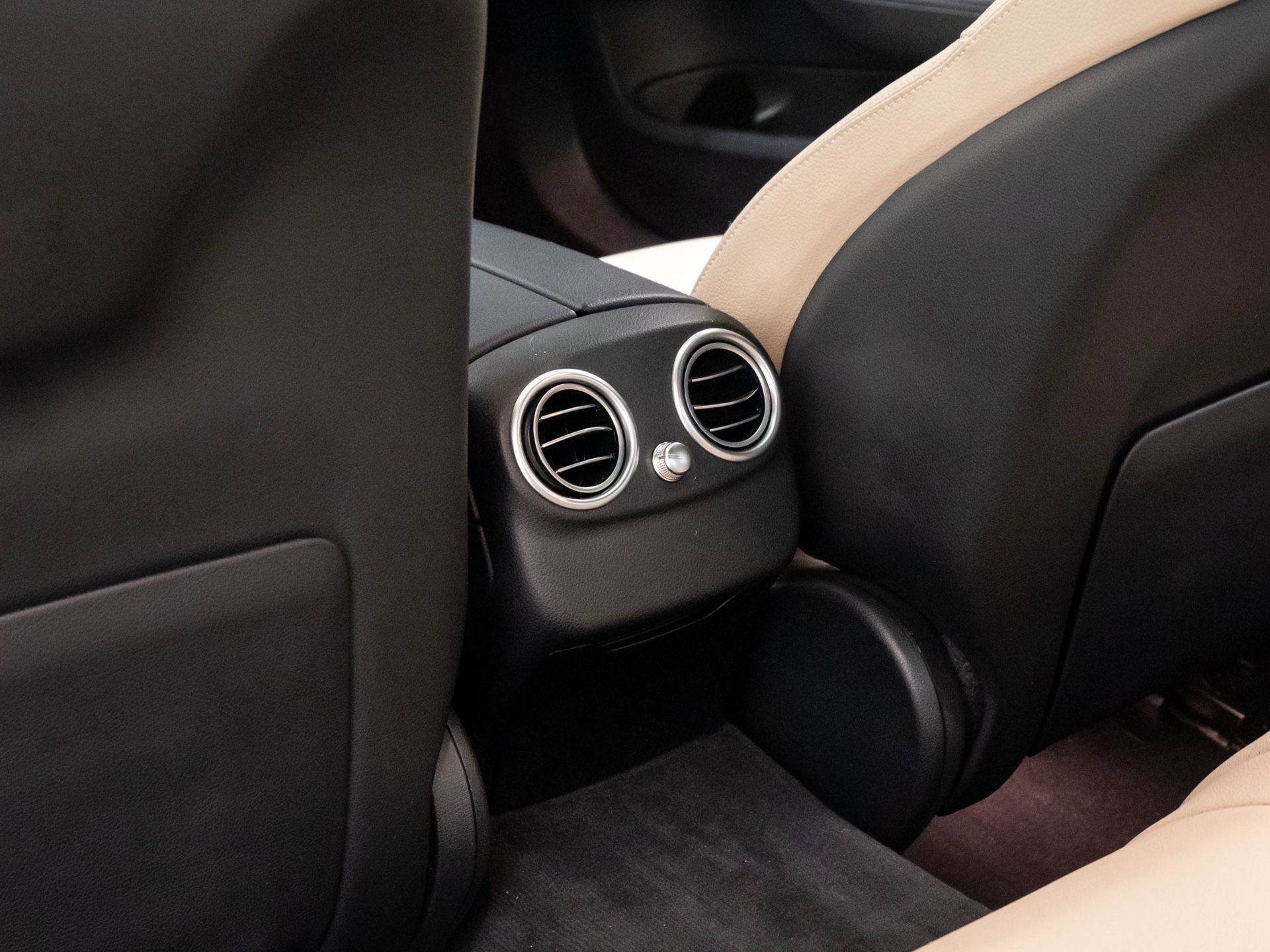 Used 2020 Mercedes-Benz C 300 C 300 image 17