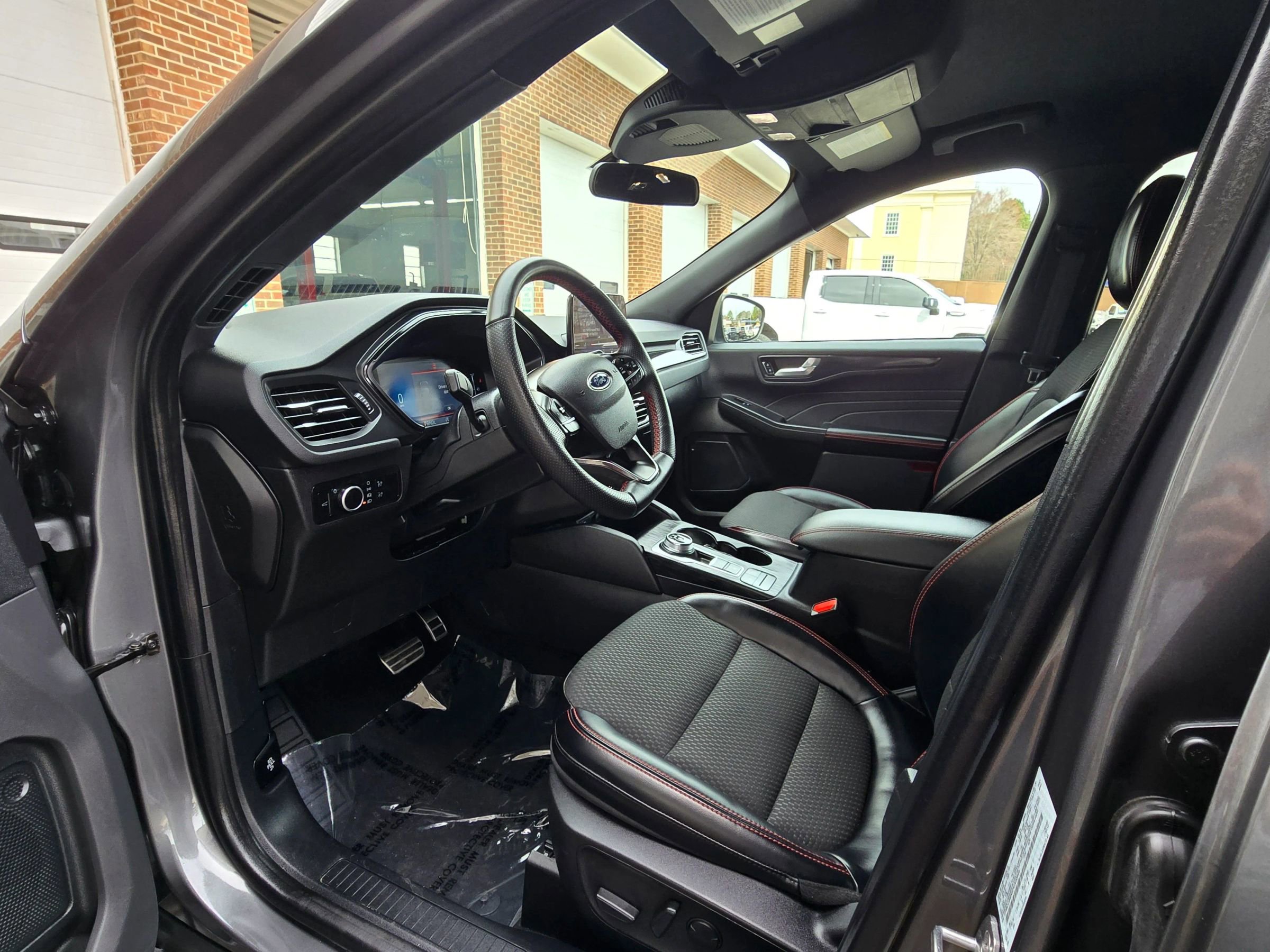 Used 2023 Ford Escape ST-Line image 10