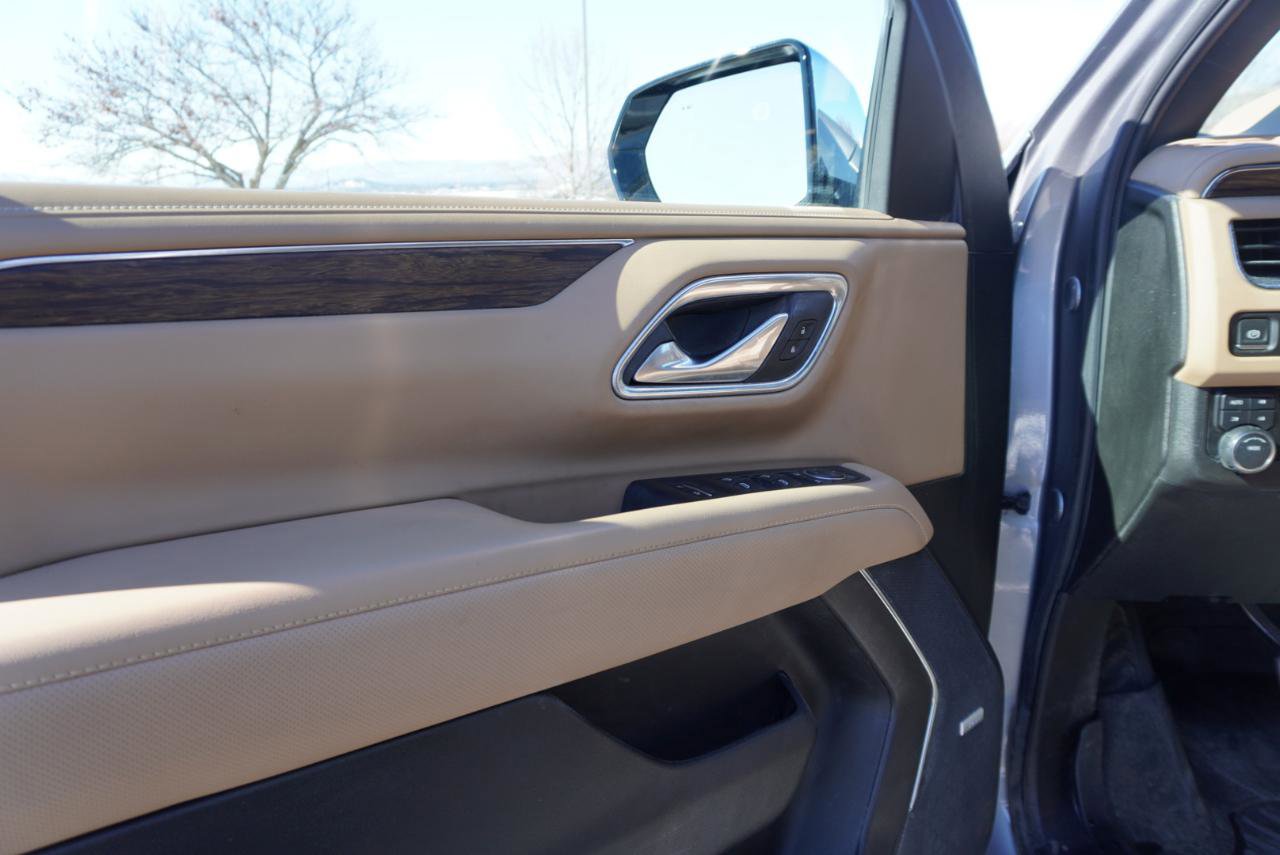 Used 2023 Chevrolet Suburban Premier image 13