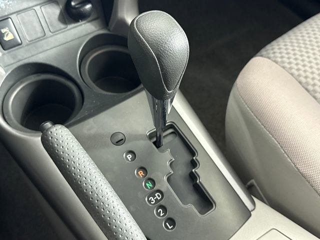 Used 2007 Toyota RAV4 4WD w/ 3rd Row image 34