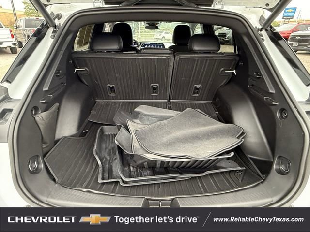 Used 2025 Chevrolet Equinox EV LT w/ Convenience Package FWD image 28