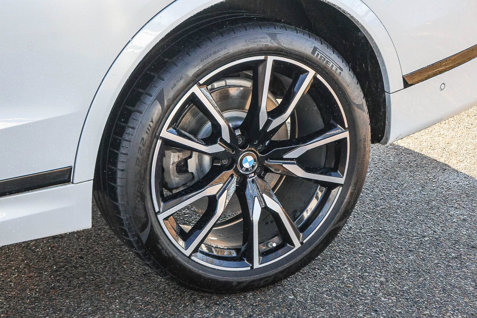 Used 2019 BMW X7 xDrive40i w/ M Sport Package image 10