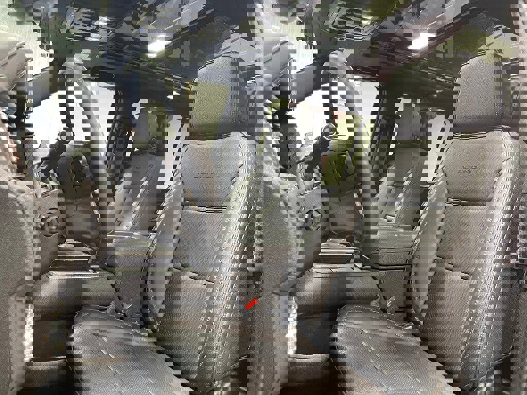 Used 2023 GMC Yukon XL Denali w/ Advanced Technology Package image 22