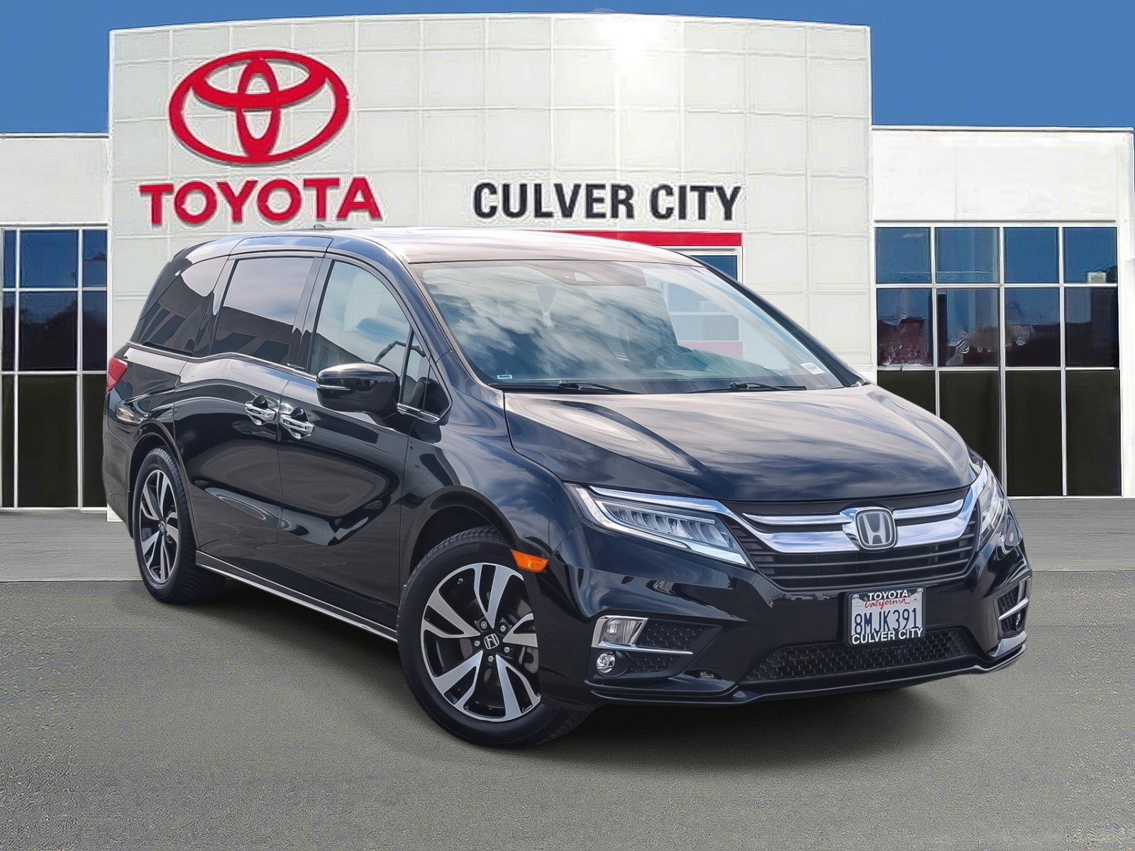 Used 2018 Honda Odyssey Elite image 1