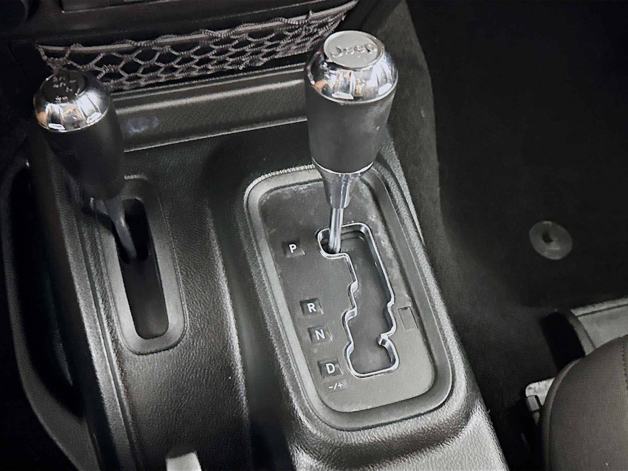 Used 2018 Jeep Wrangler Sport image 19