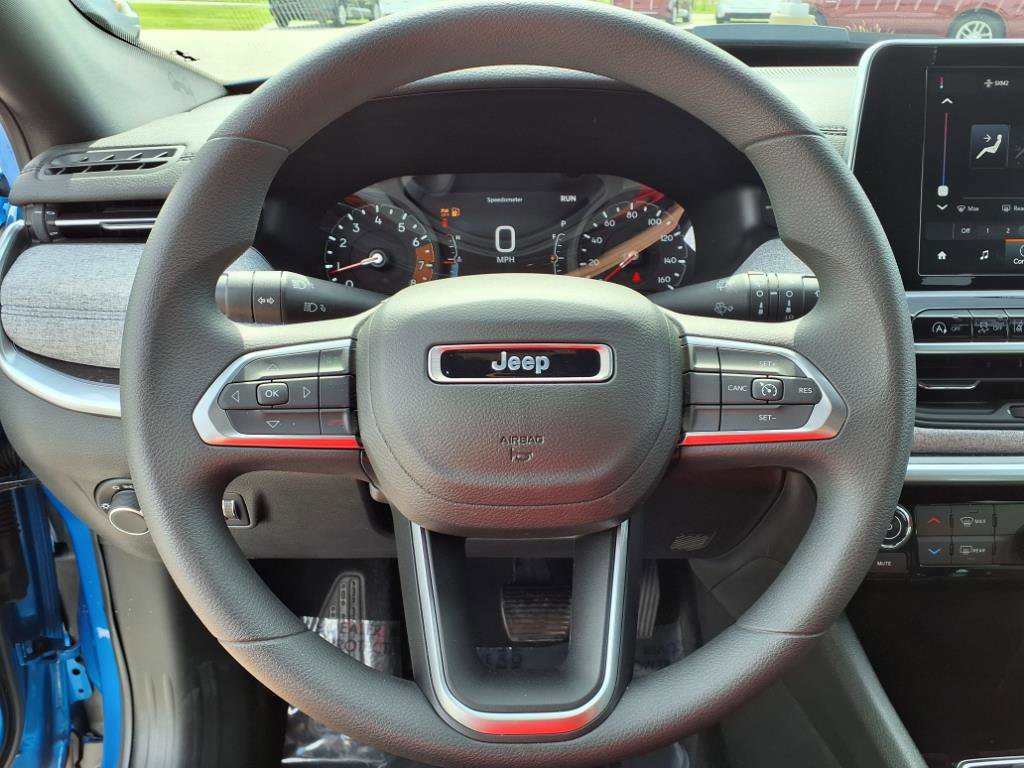 New 2025 Jeep Compass Sport image 17