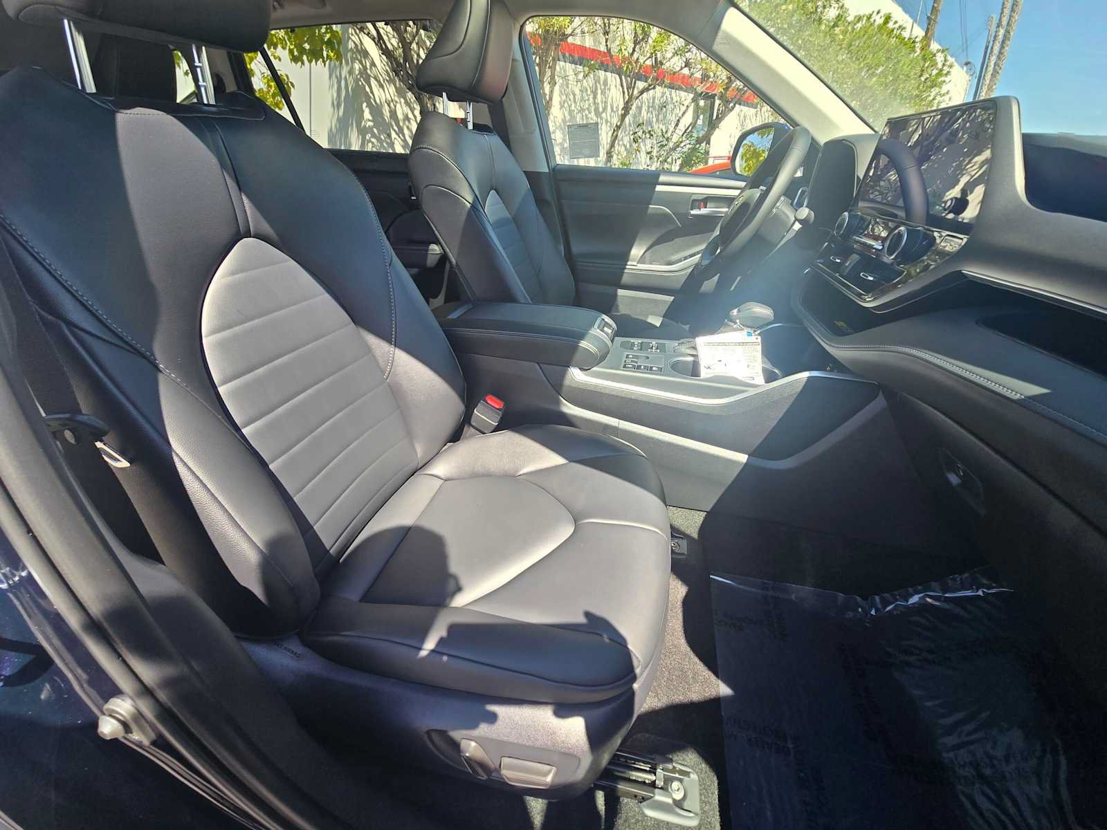 New 2026 Toyota Highlander XLE AWD/4WD image 10