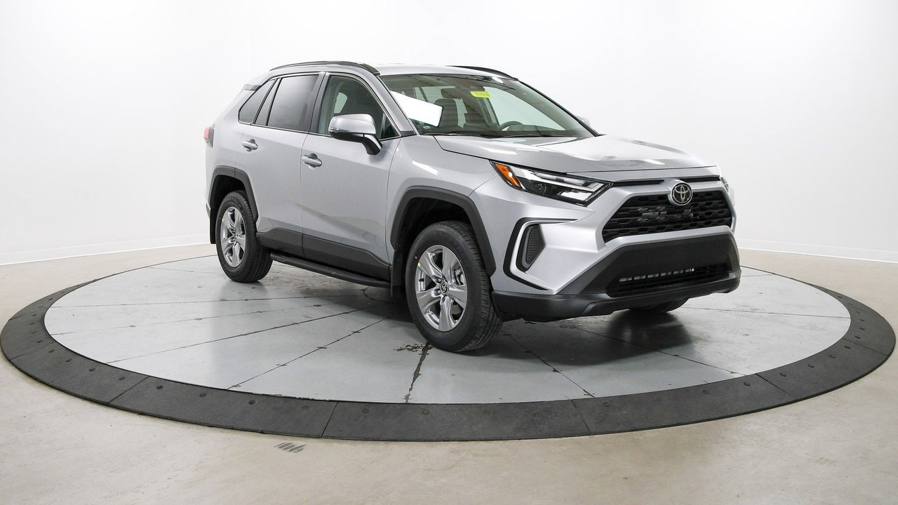 New 2025 Toyota RAV4 XLE image 4