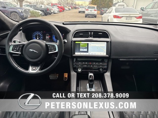 Used 2020 Jaguar F-PACE SVR image 15
