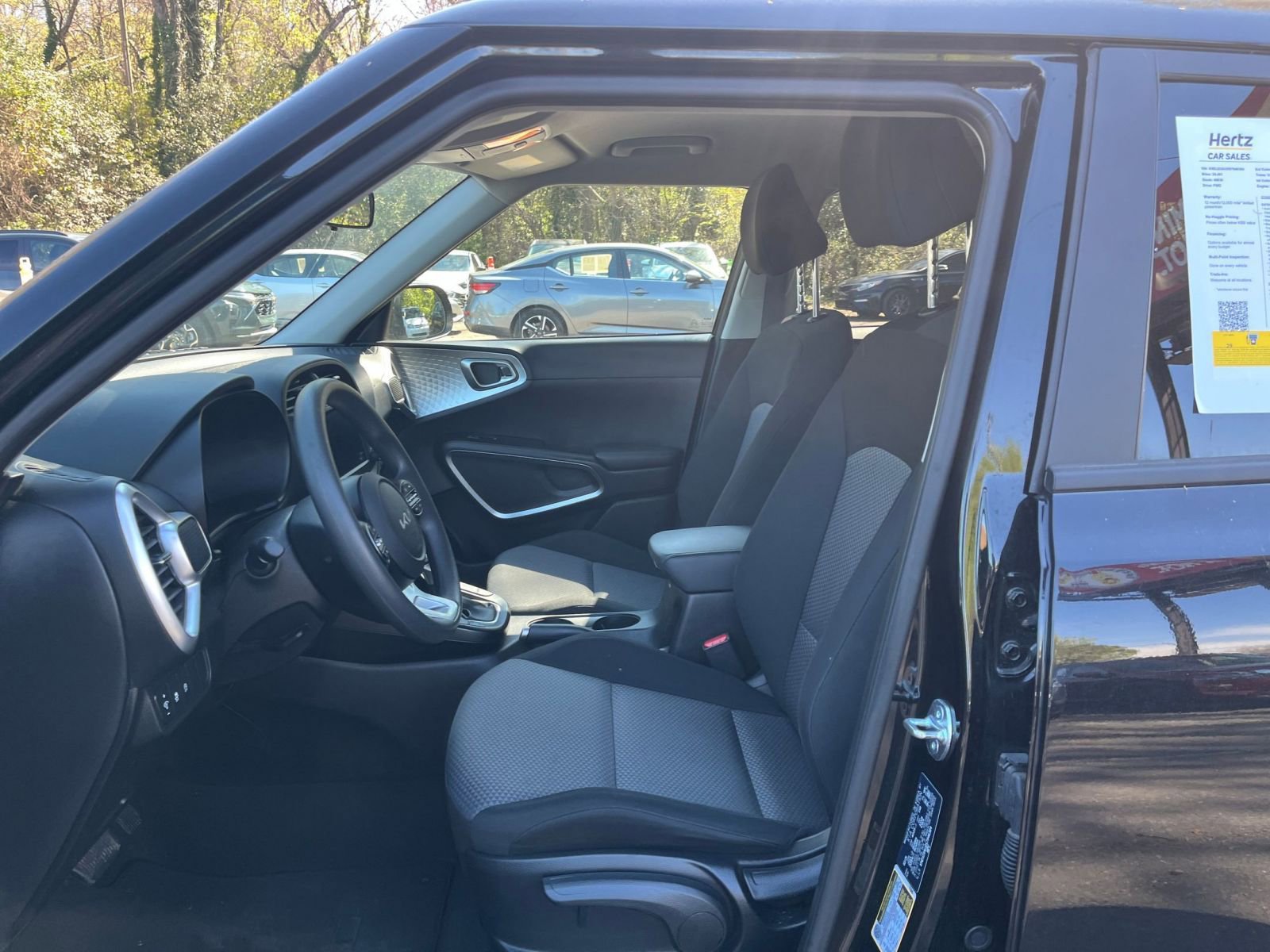 Used 2025 Kia Soul LX w/ LX Technology Package image 24