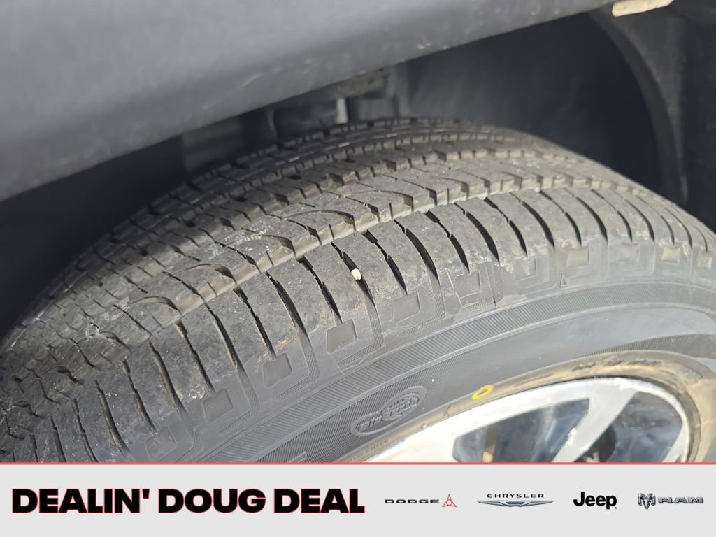 Used 2023 Jeep Compass Limited image 27