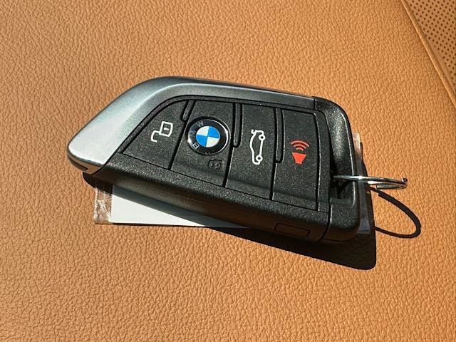 Used 2026 BMW 330i xDrive Sedan w/ M Sport Package AWD/4WD image 34