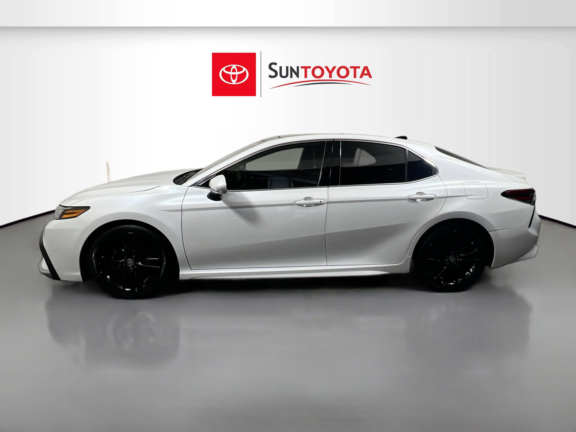 Used 2023 Toyota Camry XSE image 7