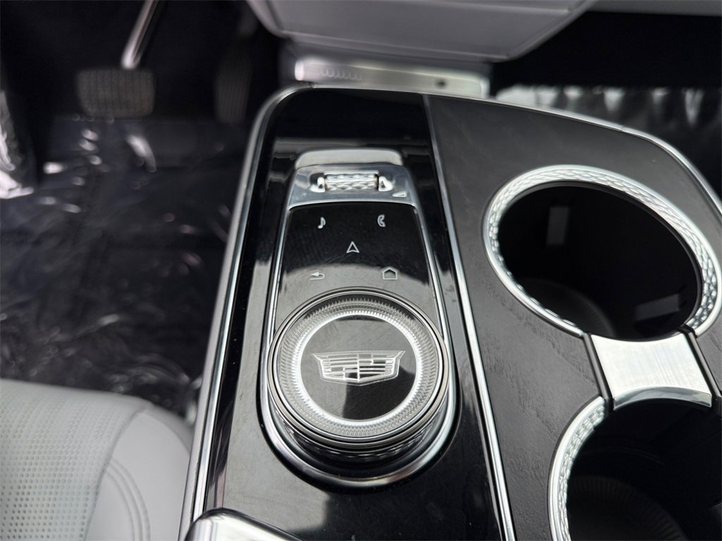 Used 2023 Cadillac Lyriq 2WD image 19