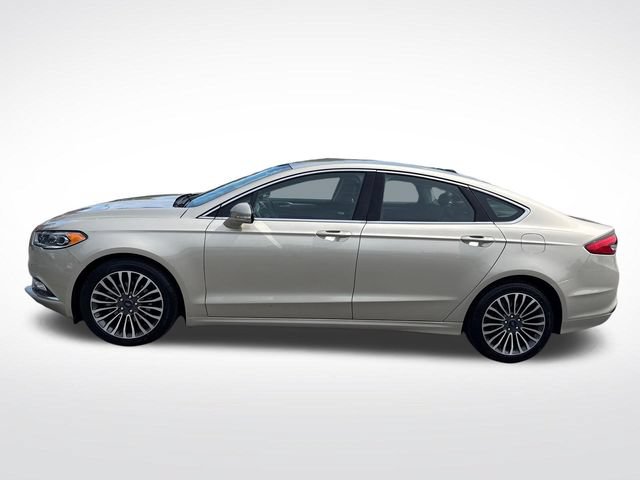 Used 2017 Ford Fusion SE w/ Fusion SE Technology Package FWD image 2
